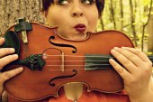 Evie Andrus Introduces Barefoot Sanctuary on New Double-Album ‘Songs For My Father’
