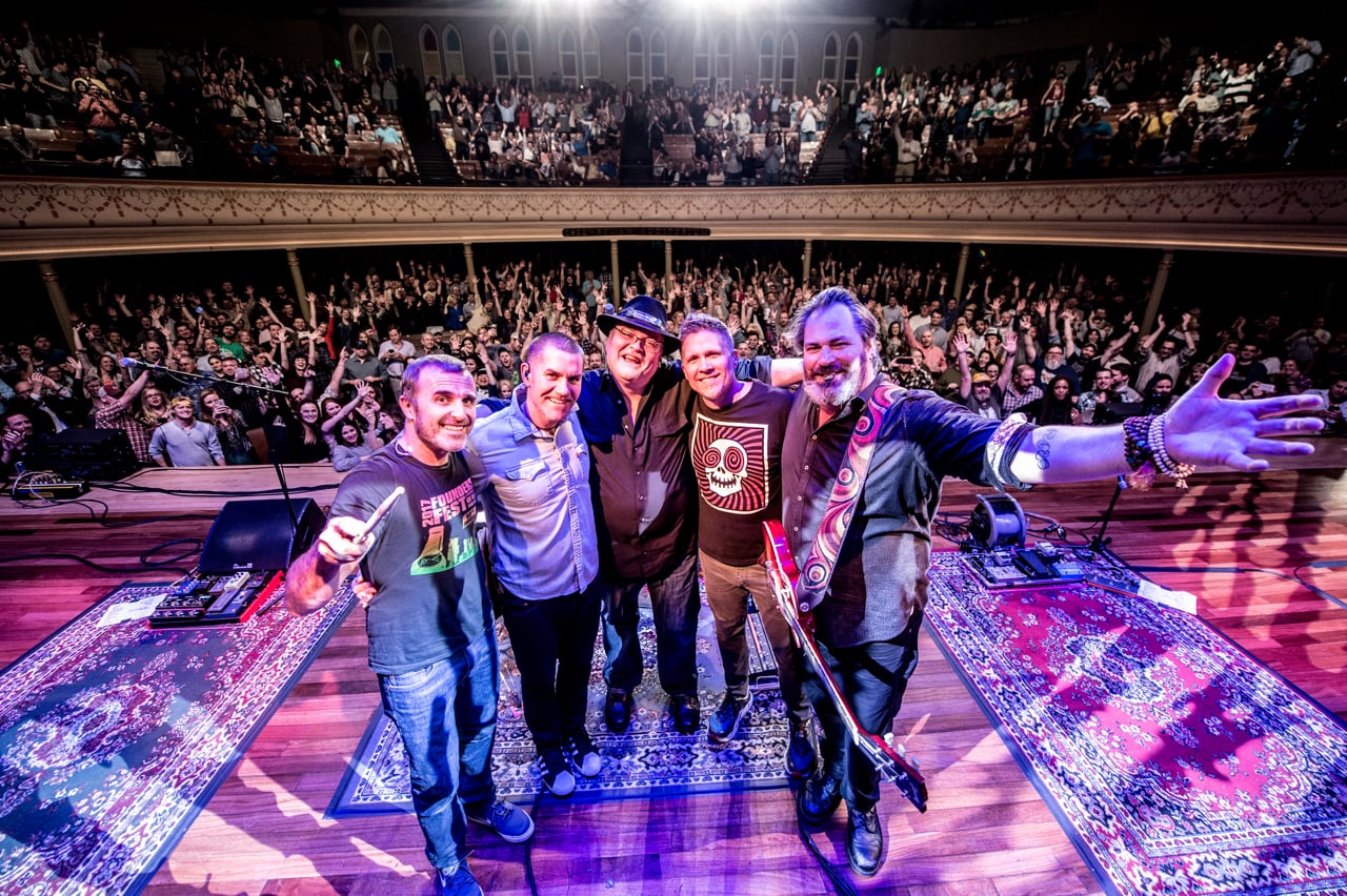 Blues Traveler’s John Popper holds no punches at Tennessee Theatre