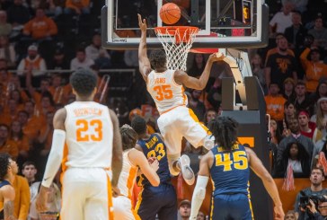 Tennessee outraces Murray State in tale of two halves