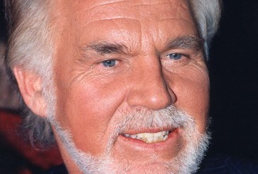 Music legend Kenny Rogers dies