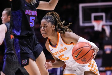Lady Vols Win Against Florida, Extend Undefeated SEC Record