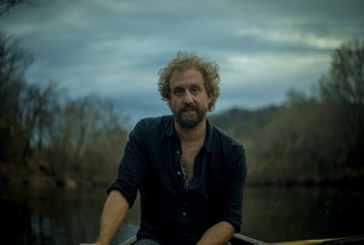 From Raw Emotion to Electric Energy, Phosphorescent Lights Up the El Rey