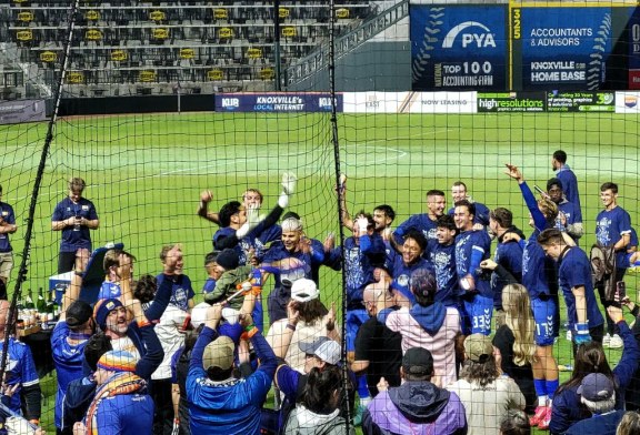 One Knox wins title on final day of regular season